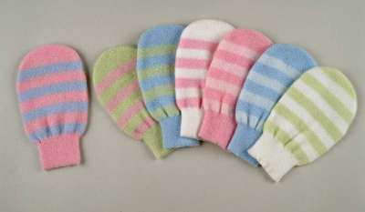 Body-Exfoliating Glove